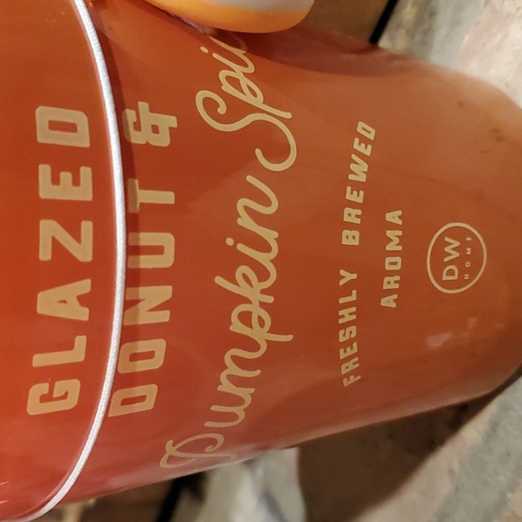 Coffee Cup Candle - Glazed Donut & Pumpkin Spice - Picture 5 of 9